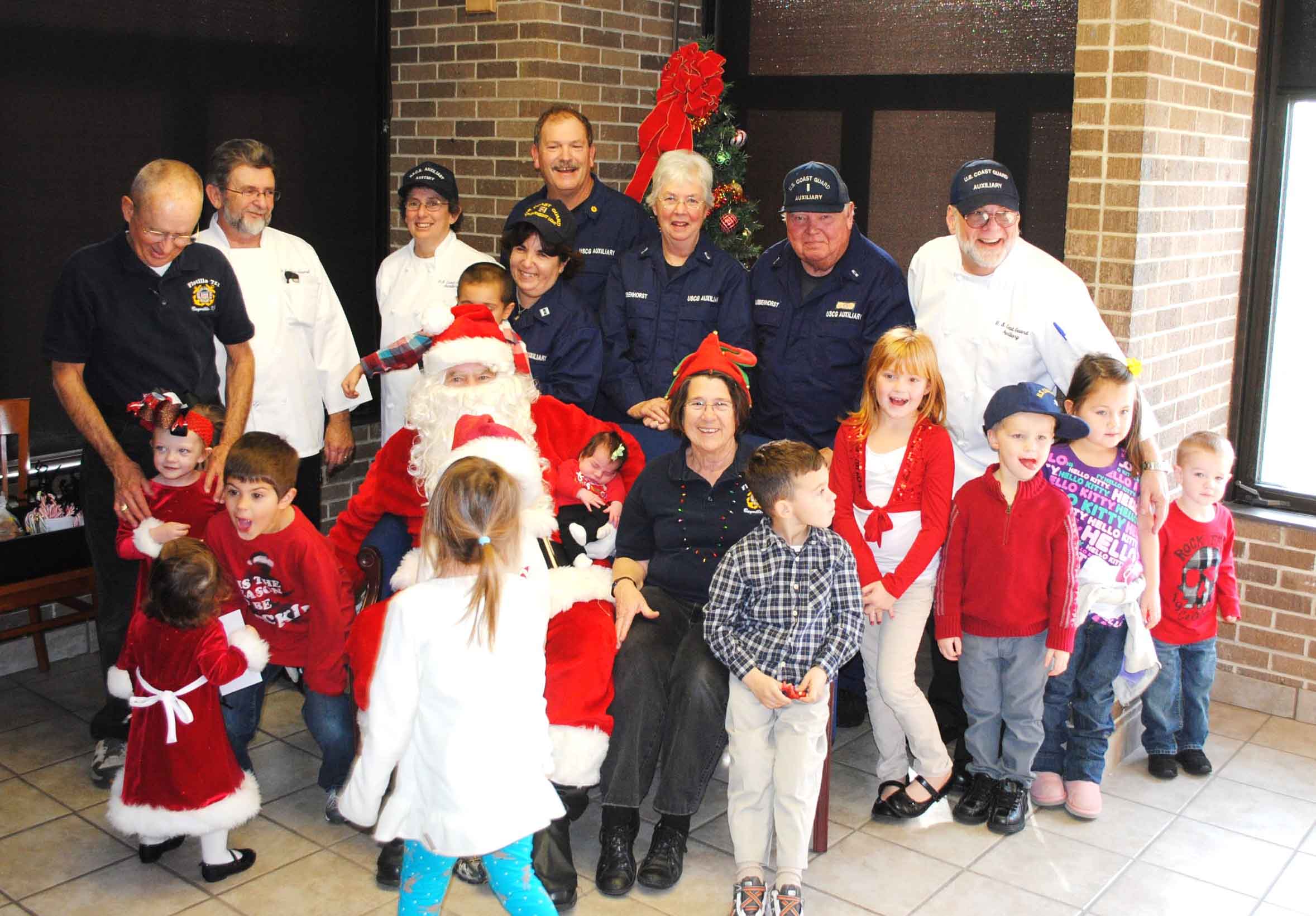 USCG recognizes Auxiliarist Lawrence Ankrum for years of volunteer service in District 14